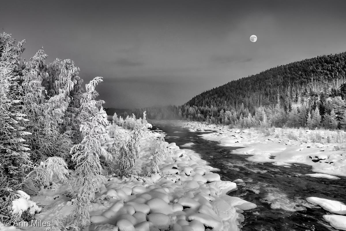 Moonrise Lapland by Ann Miles
